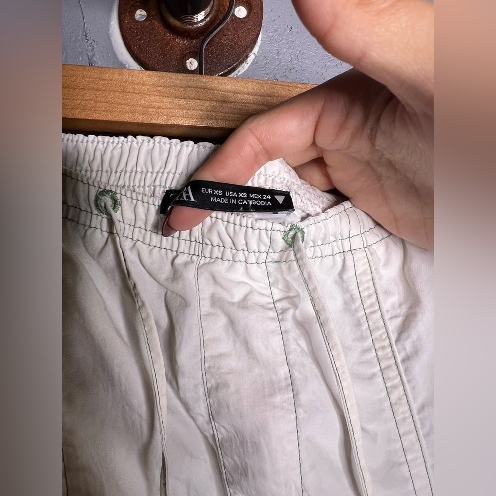Zara White Parachute Pants with Green Stitching (XS) - Picture 7 of 8